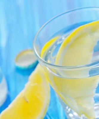 Manfaat Luar Biasa Jika Kamu Rajin Minum Air Lemon Tampil Cantik