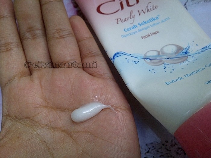 citra-pearly-white-facial-foam-4