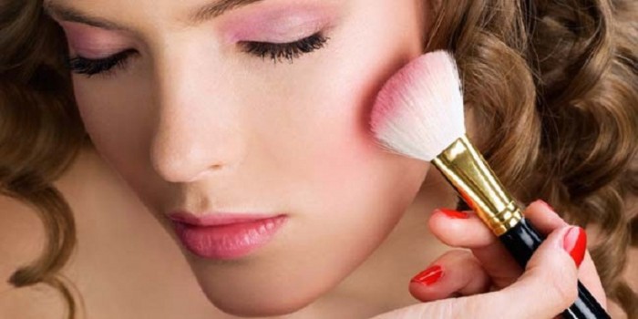 Cara Tepat Mengaplikasikan Blush Sesuai Dengan Bentuk Wajah Kamu